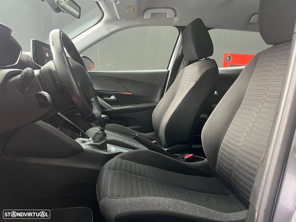 Peugeot 2008 1.2 PureTech Allure - 8