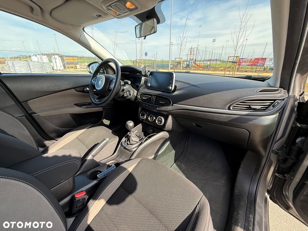 Fiat Tipo 1.6 MultiJet 16v Lounge - 15