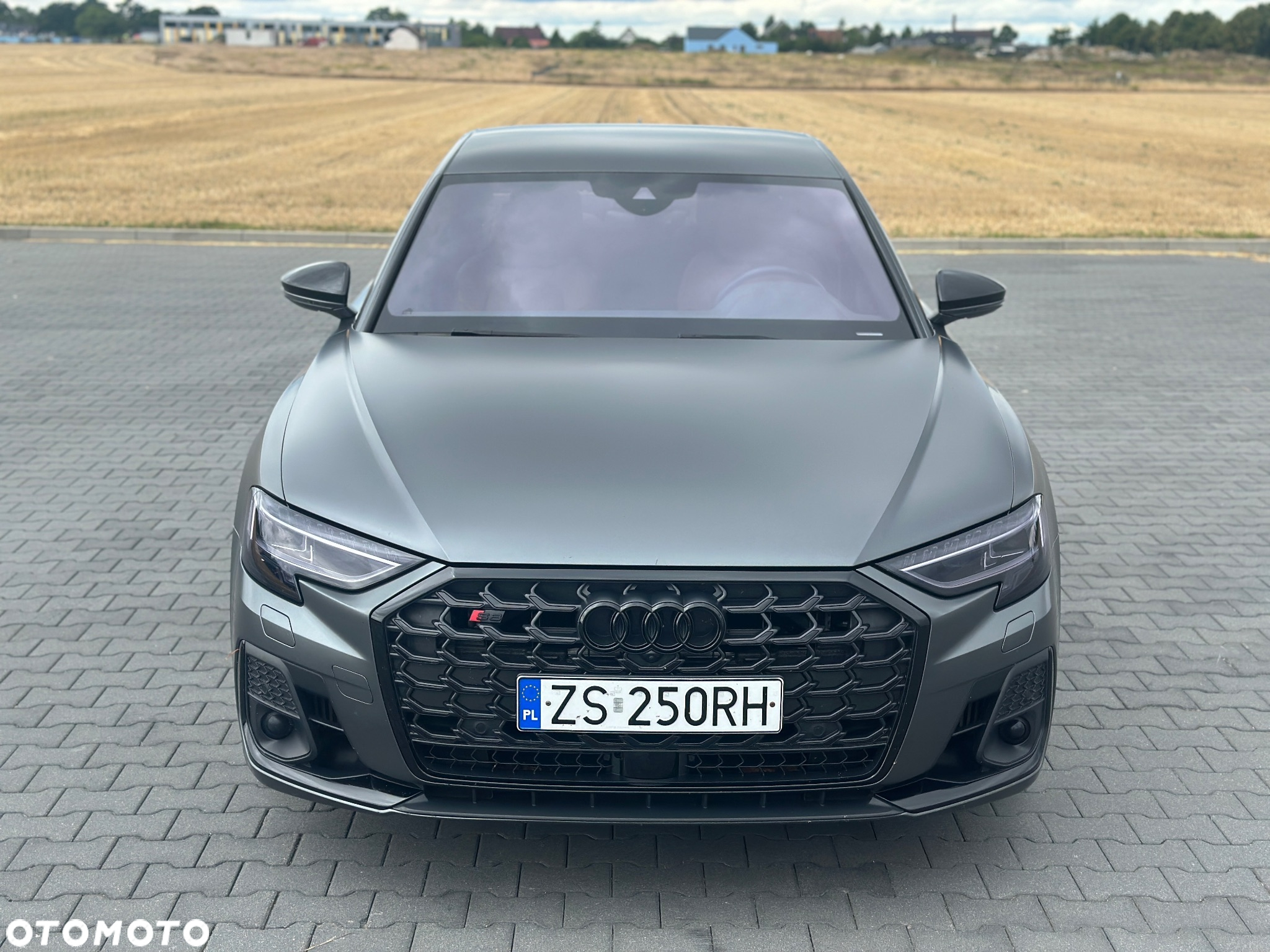 Audi S8 - 2
