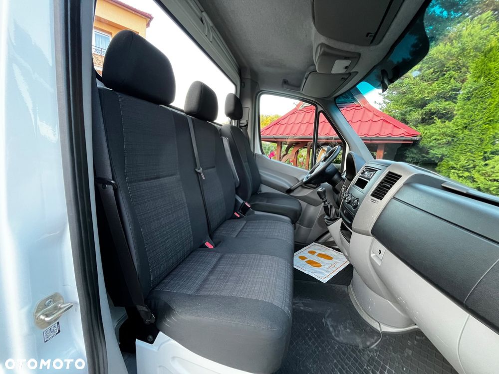 Mercedes-Benz Sprinter - 26