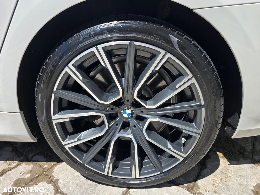 BMW Seria 7 750i xDrive - 8