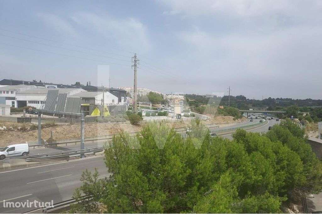 Excelente oportunidade de Negócio Terreno/ Armazéns para desenvolver e - Grande imagem: 5/35