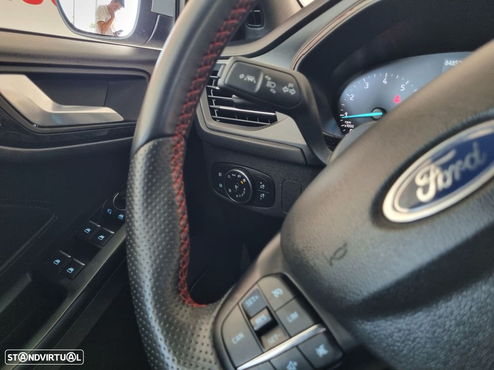 Ford Focus 1.0 EcoBoost MHEV ST-Line - 17