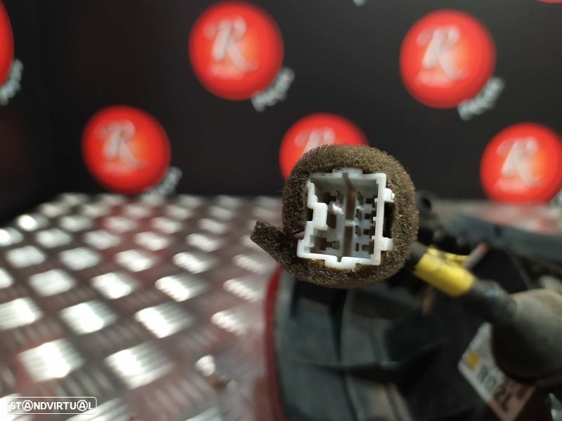 Farolim Stop Esq Hyundai Matrix (Fc) - 2