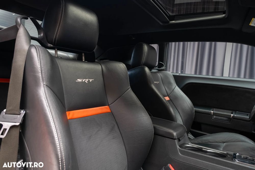 Dodge Challenger - 37