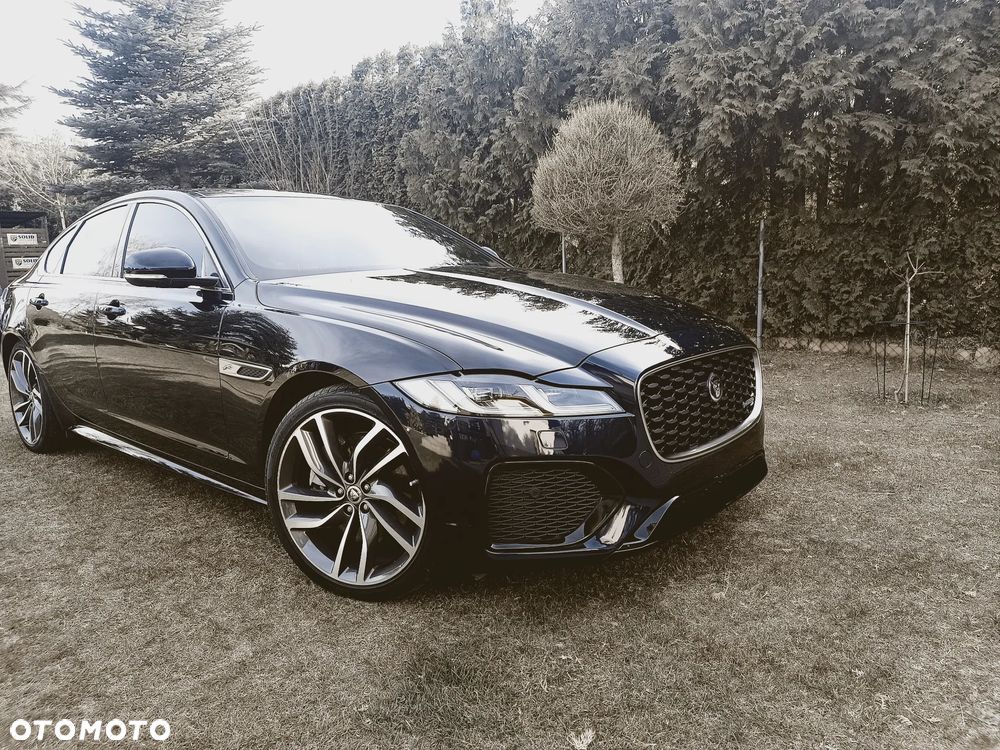 Jaguar XF P250 R-Dynamic SE - 34