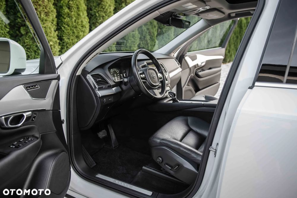 Volvo XC 90 T6 AWD Geartronic Momentum - 16