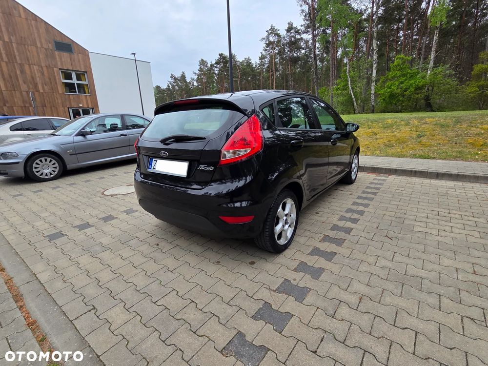 Ford Fiesta 1.25 Champions Edition - 11