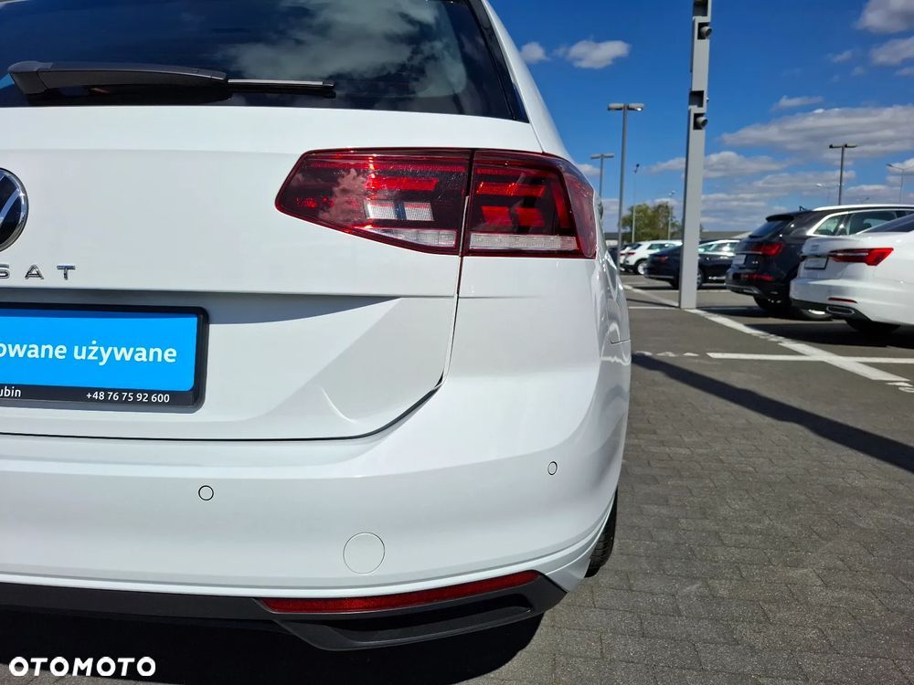 Volkswagen Passat - 31