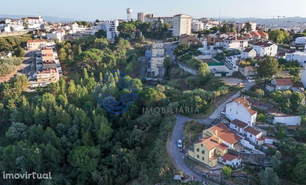 ### Terreno  em Santo António dos Olivais: Oportunidade Única de Inves - Grande imagem: 3/11