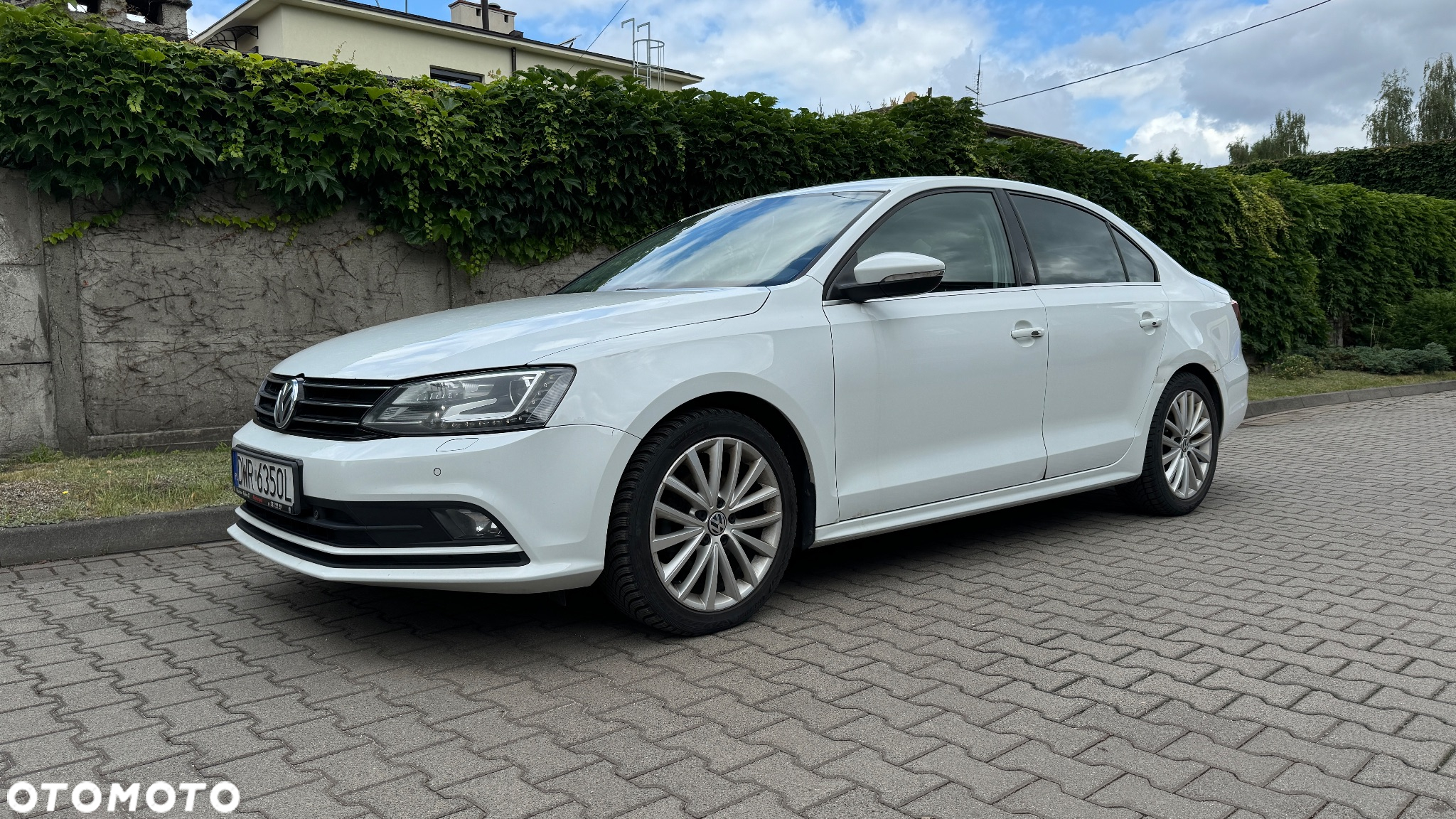 Volkswagen Jetta - 2