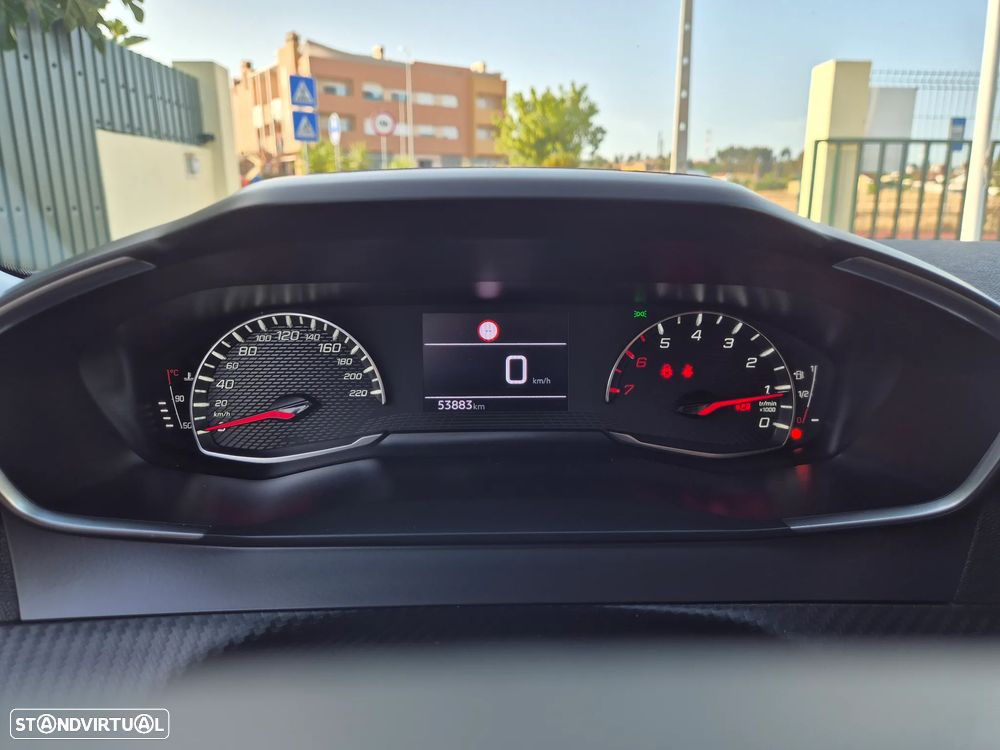 Peugeot 2008 1.2 PureTech Allure Pack - 29