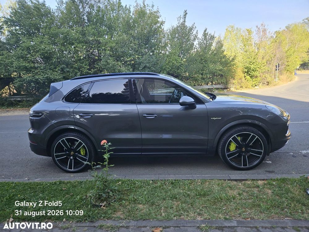 Porsche Cayenne Standard - 4