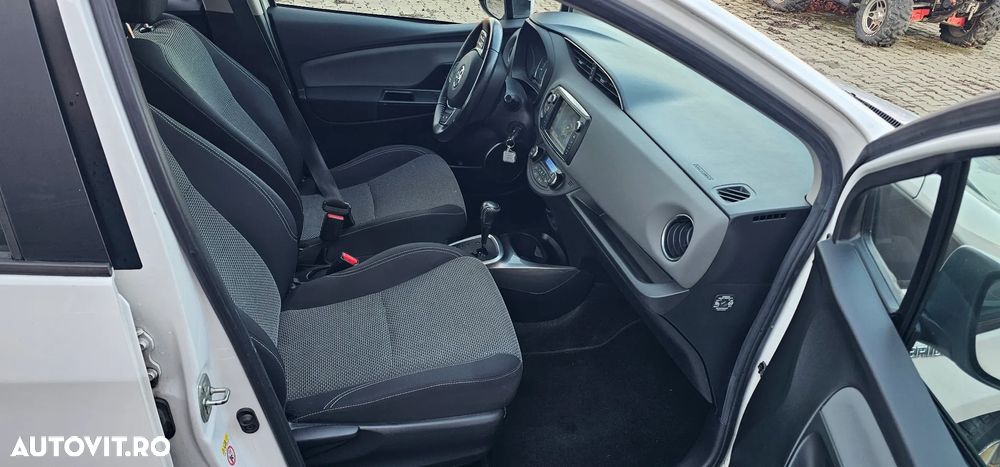 Toyota Yaris - 7