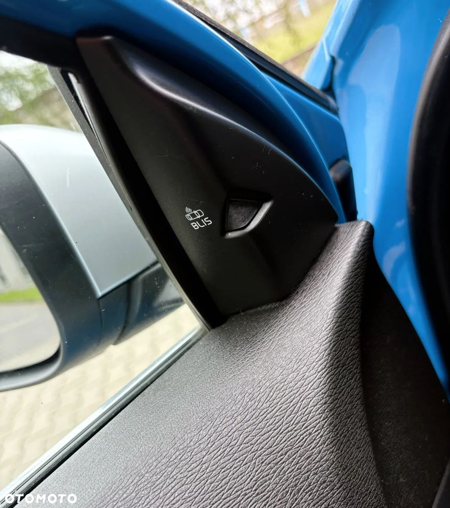 Volvo V40 D4 Drive-E R-Design Kinetic - 30