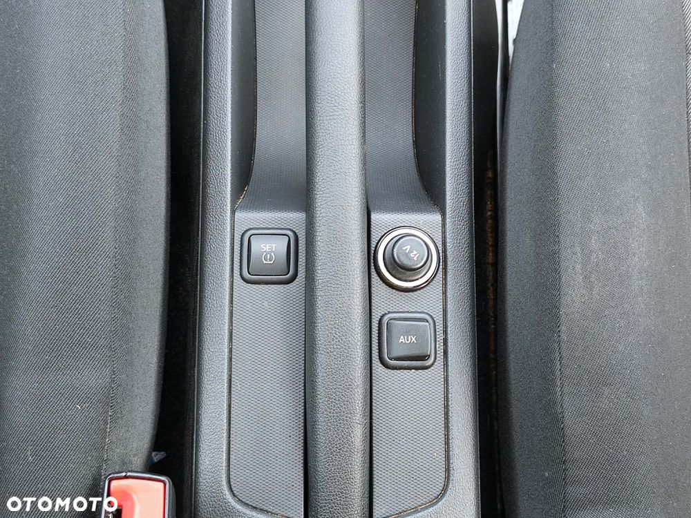 Skoda RAPID 1.6 TDI Cool Edition - 34