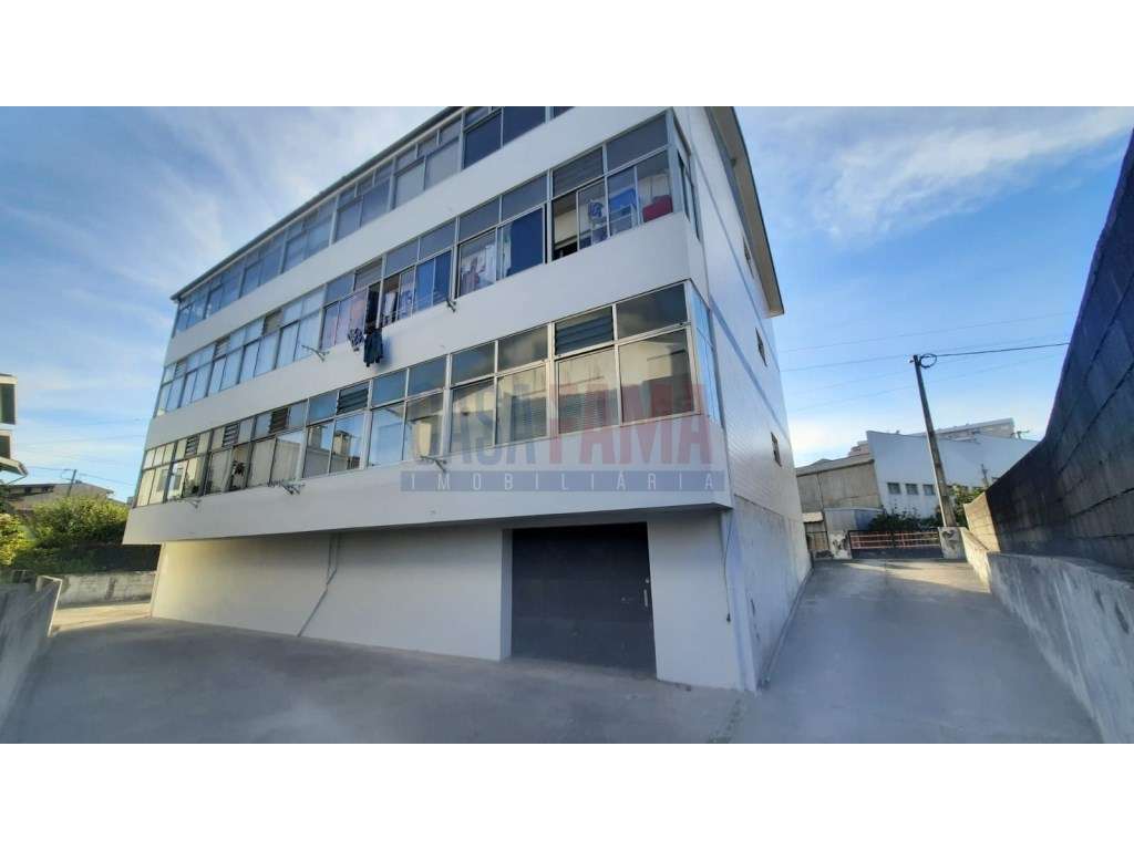 Apartamento T3 em Rio Tinto, junto ao Metro - Grande imagem: 3/22