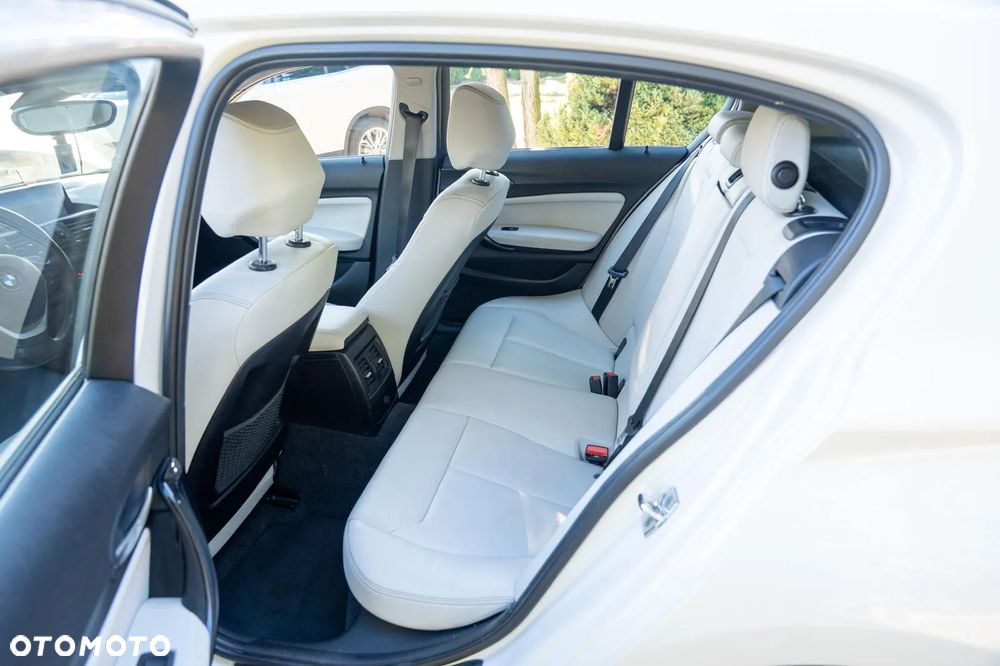 BMW Seria 1 118i Urban Line - 15