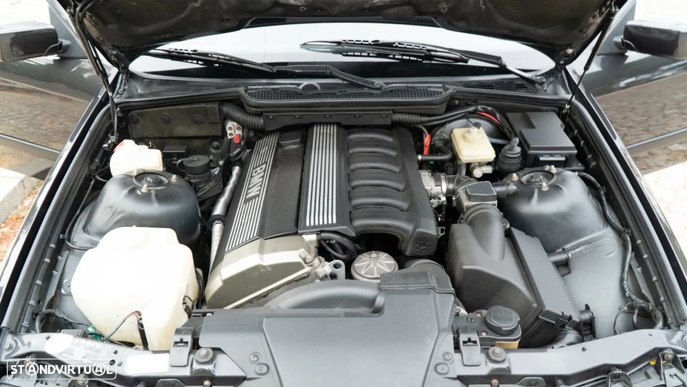 BMW 325 i - 17