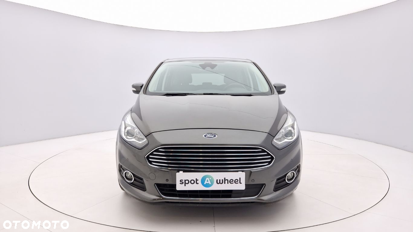 Ford S-Max - 13