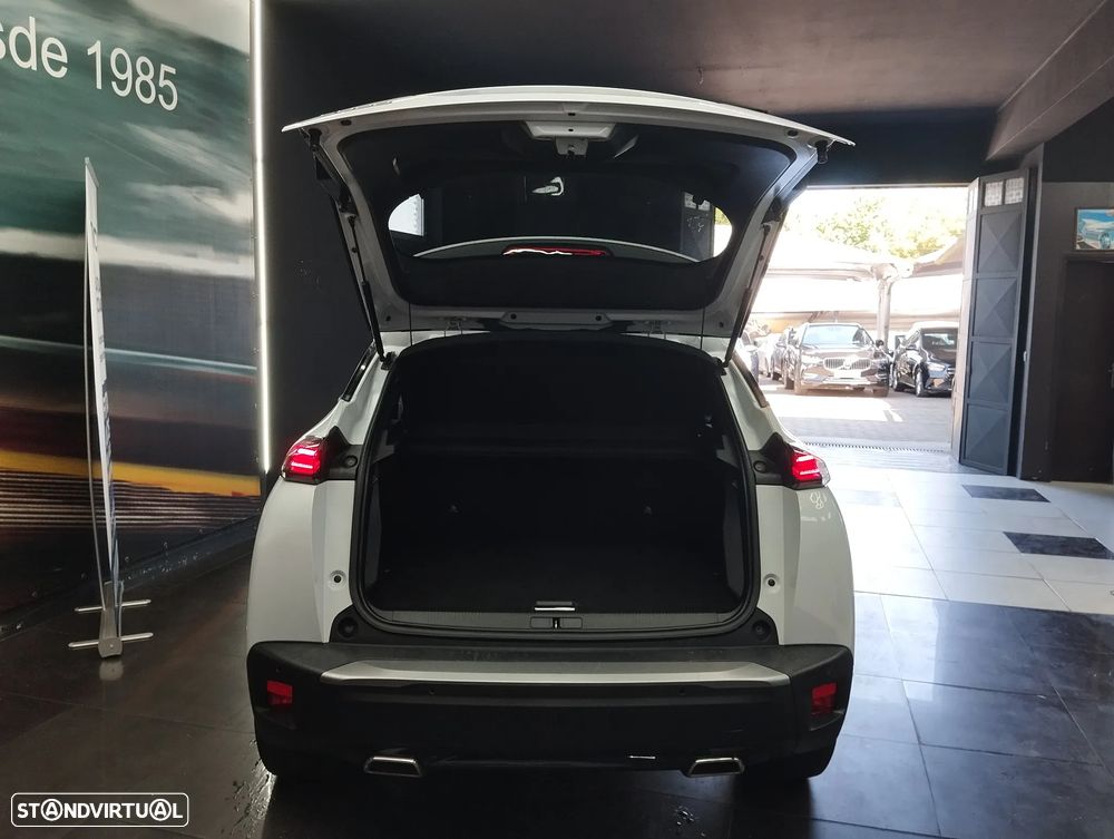 Peugeot 2008 1.2 PureTech Allure EAT8 - 12