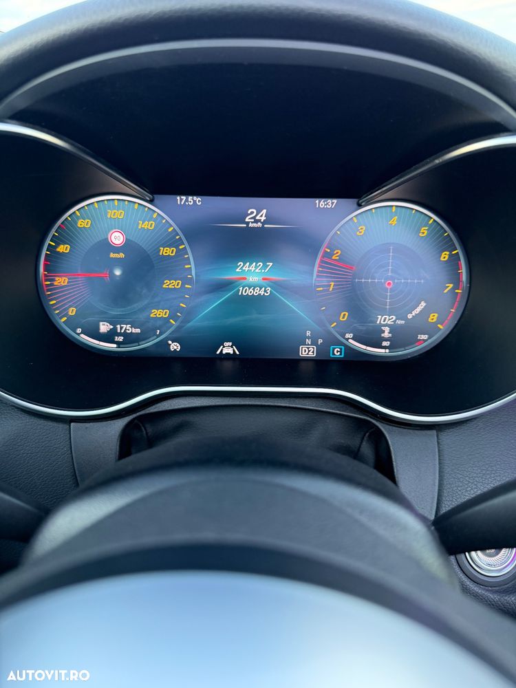 Mercedes-Benz C 180 Cabrio 9G-TRONIC AMG Line Plus - 3