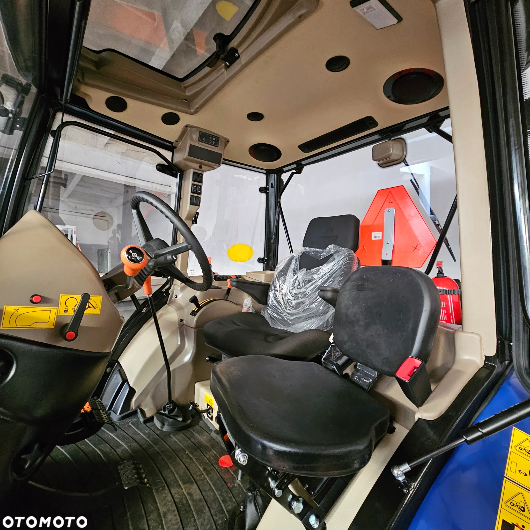 Farmtrac 555 DTcV - 28