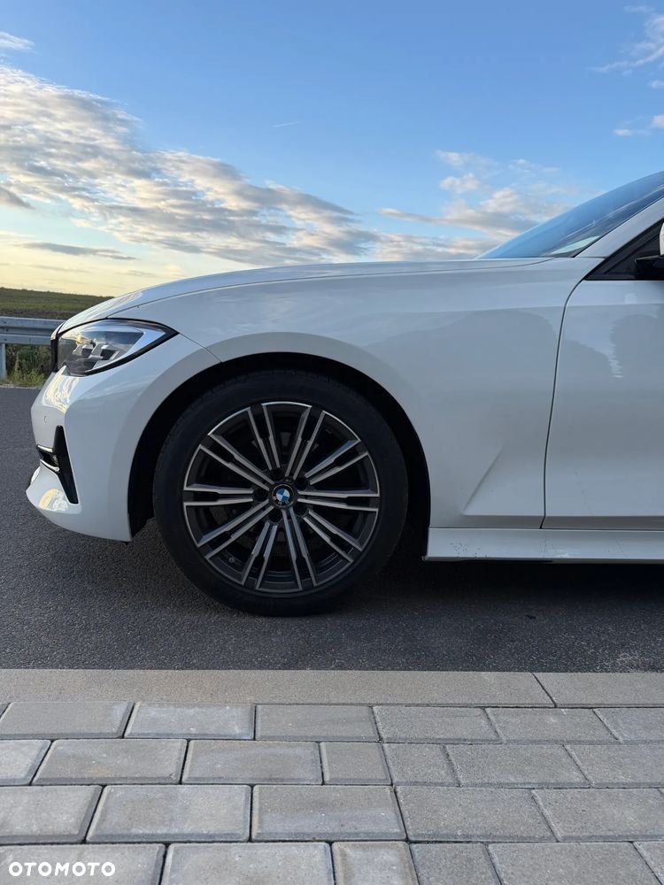 BMW Seria 3 320i Sport Line - 8
