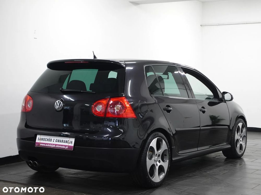 Volkswagen Golf - 8