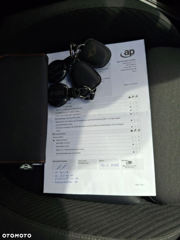 MINI Countryman Cooper ALL4 Classic Trim - 36