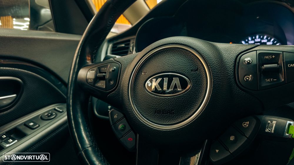 Kia Carens 1.7 CRDi ISG TX - 9