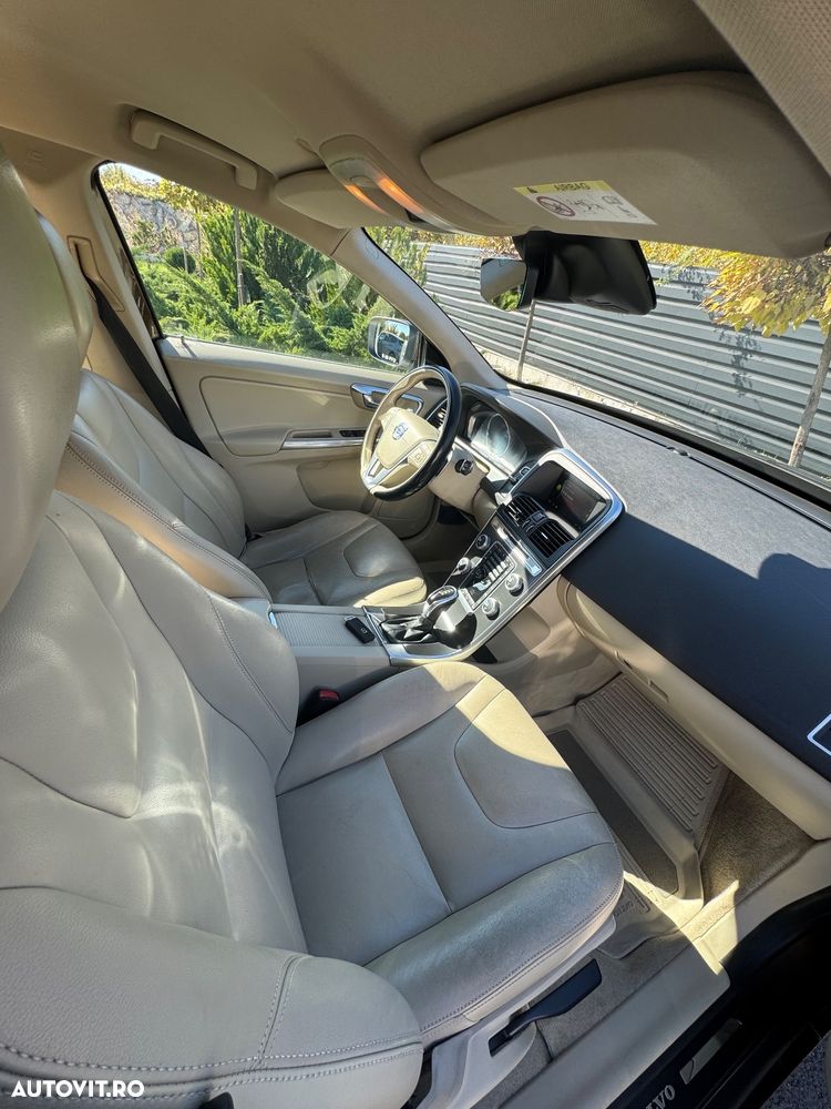Volvo XC 60 D4AWD Kinetic - 13