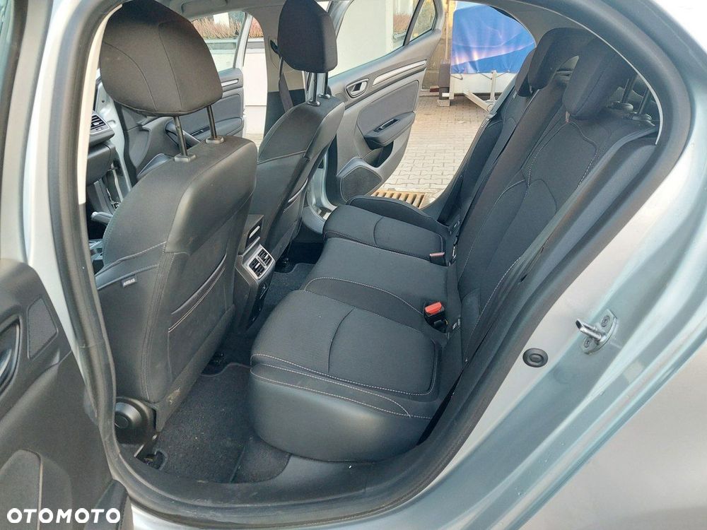 Renault Megane 1.5 Blue dCi Intens - 13