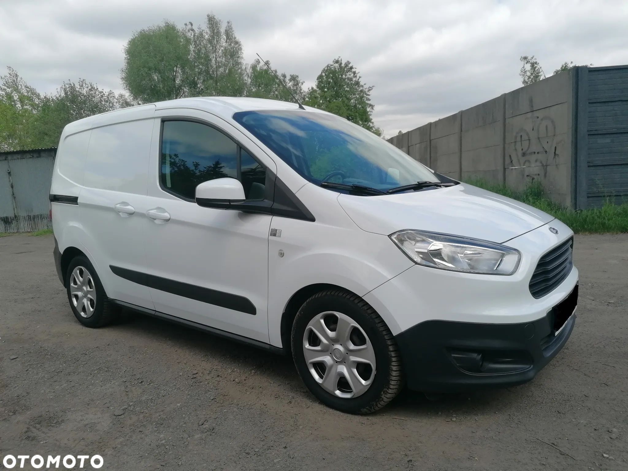 Ford Transit Courier - 1