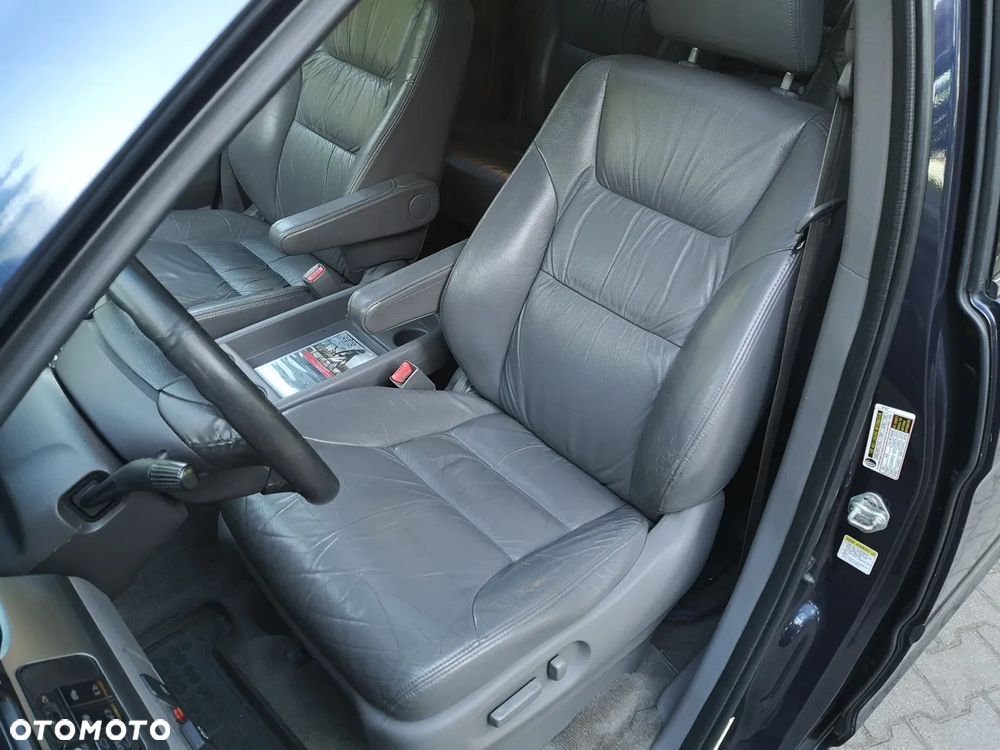 Honda Odyssey 3.5 LX - 9
