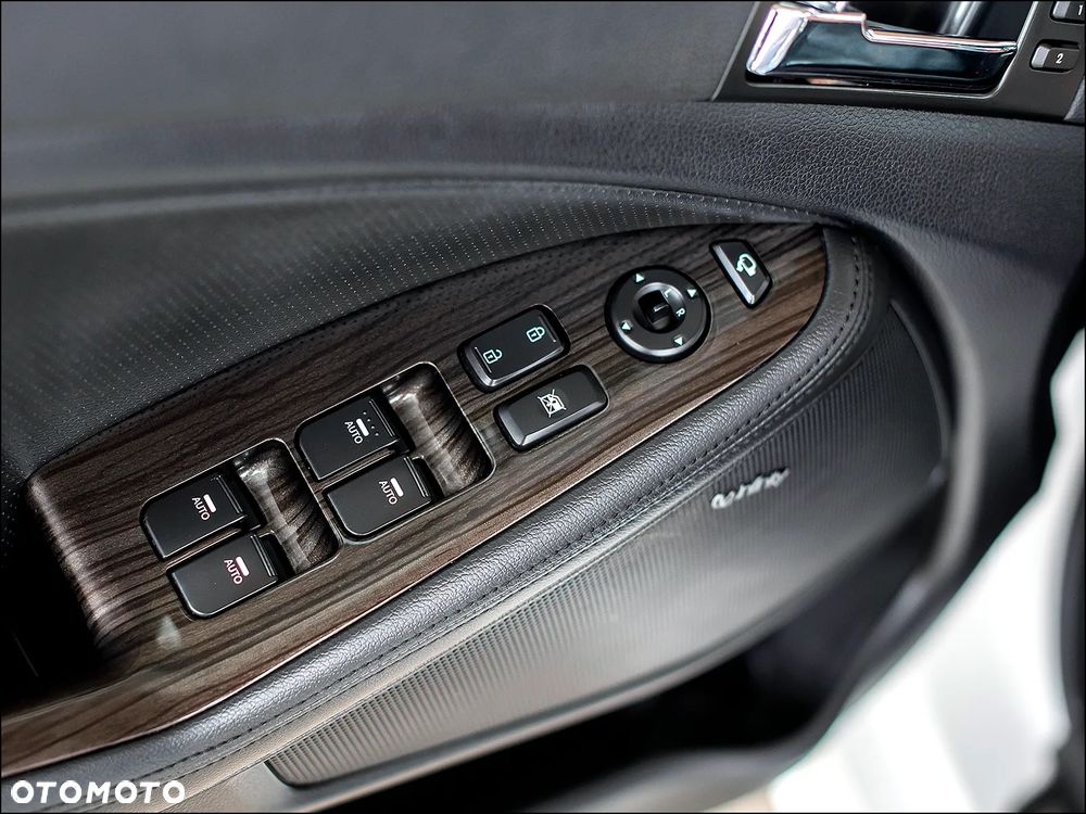 Kia Optima - 31