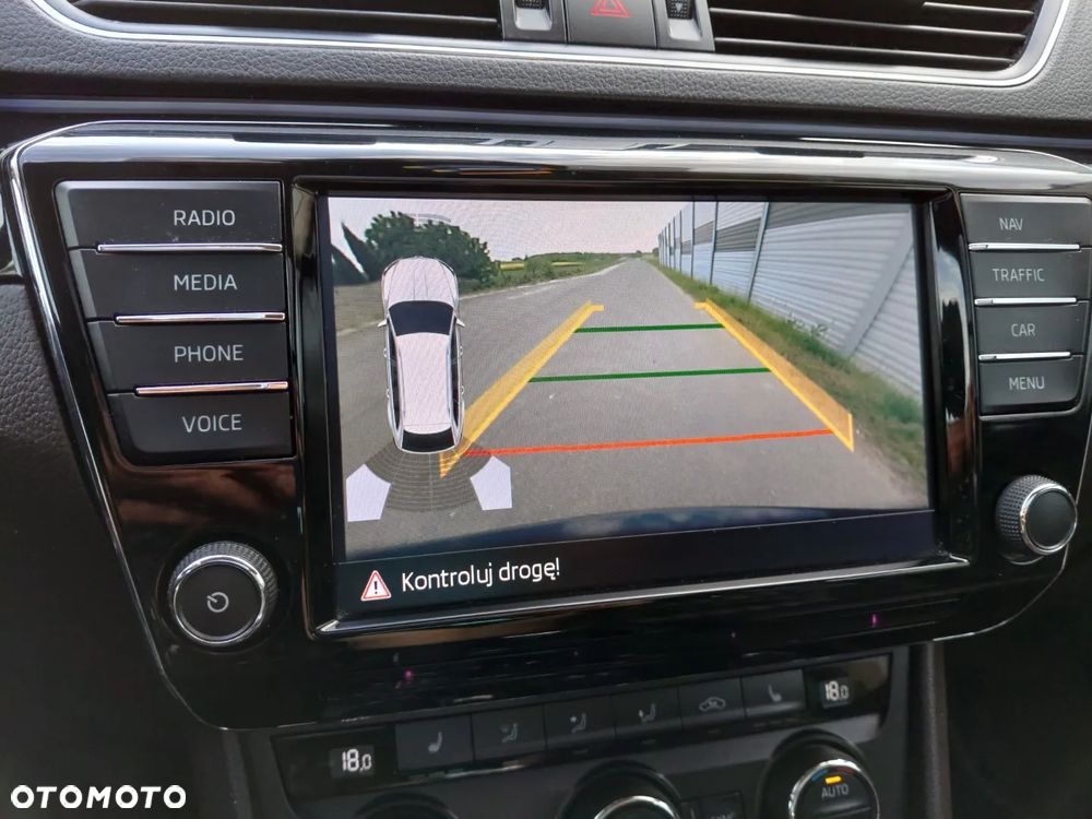Skoda Superb 2.0 TDI DSG L&K - 12
