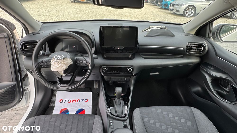 Toyota Yaris Hybrid 1.5 Style - 19