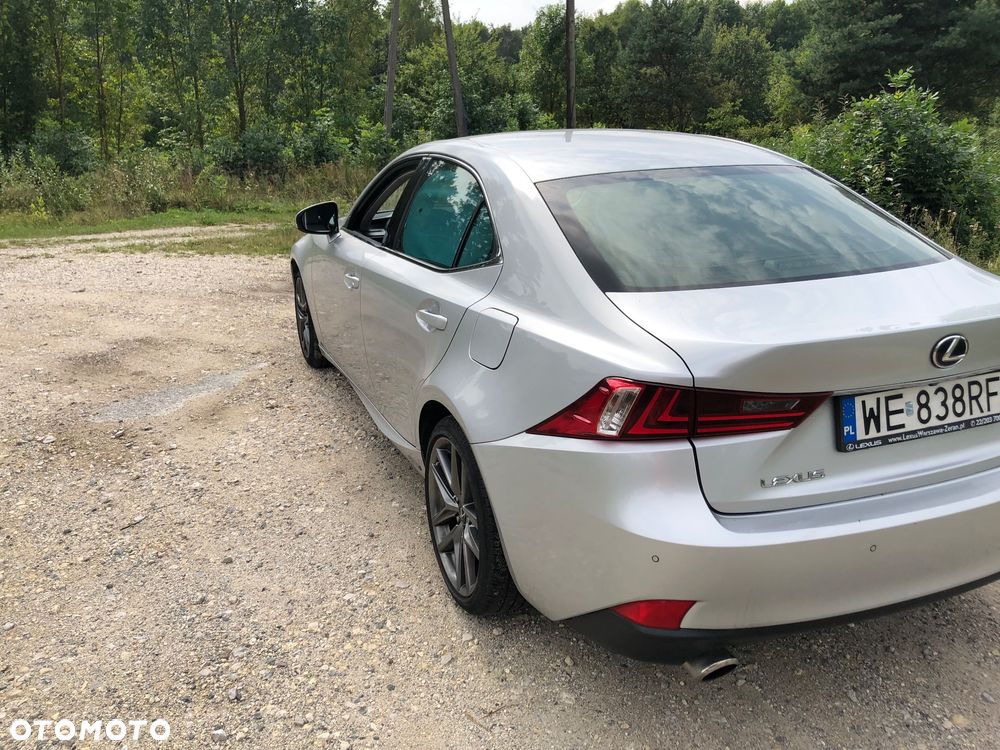 Lexus IS 300h Business - 4