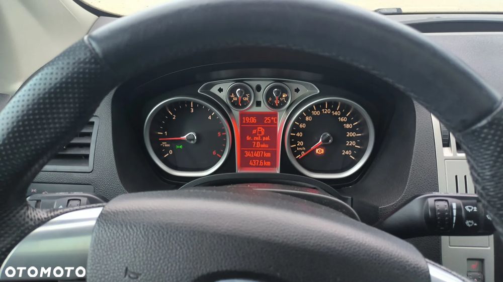 Ford Kuga 2.0 TDCi Titanium FWD - 12