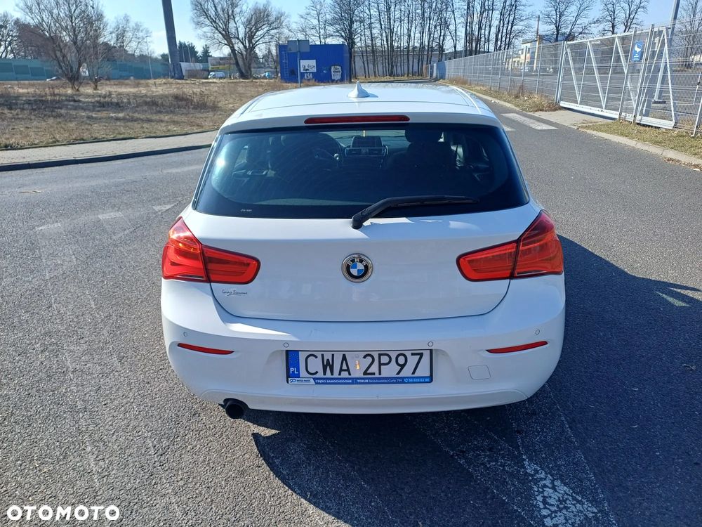 BMW Seria 1 116i - 4
