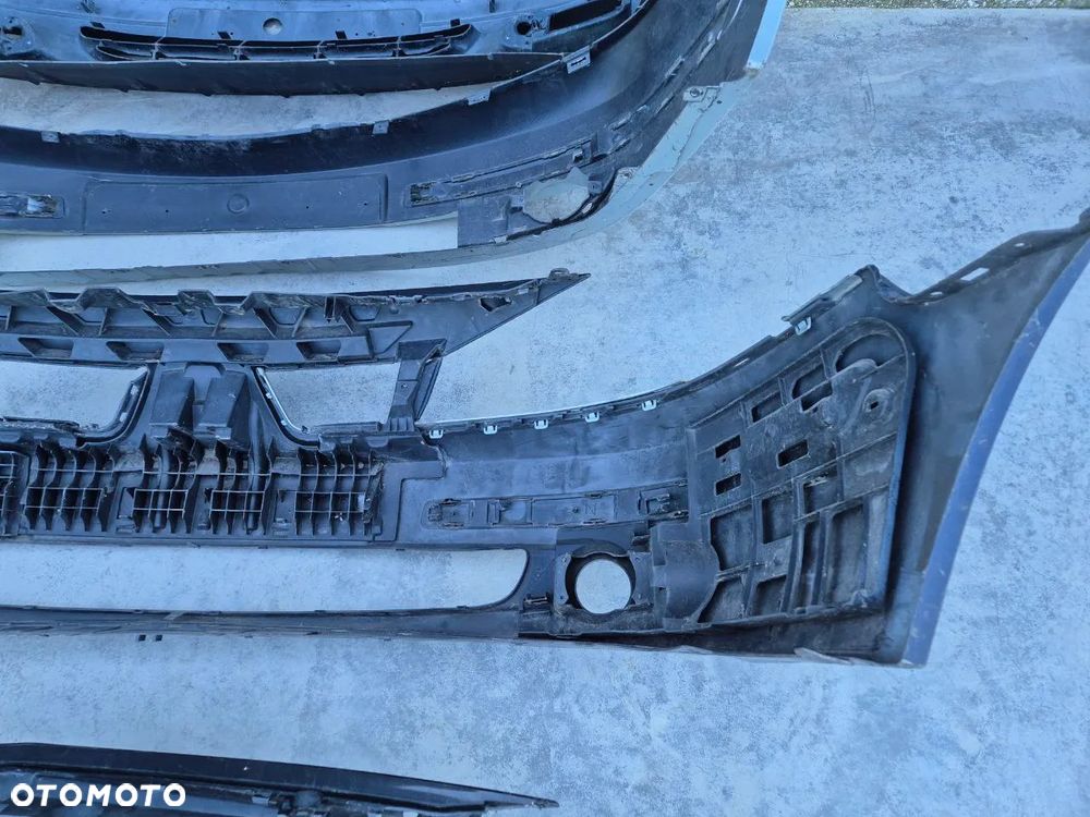 ZDERZAK PRZÓD TYŁ LAGUNA I - 38