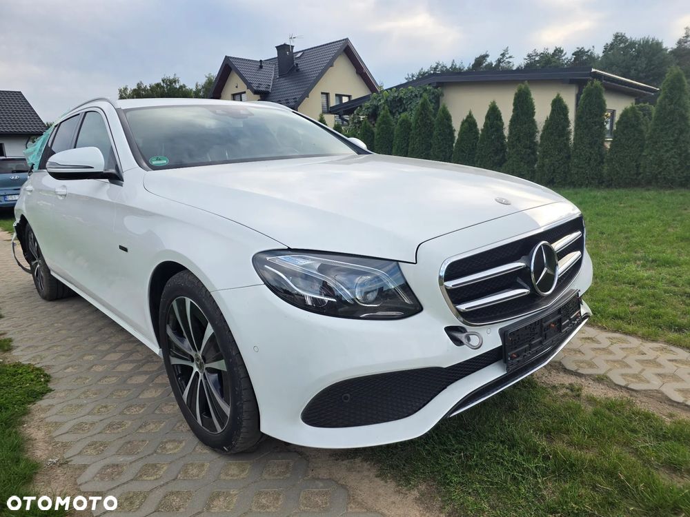 Mercedes-Benz Klasa E 300 de 9G-TRONIC Exclusive - 2