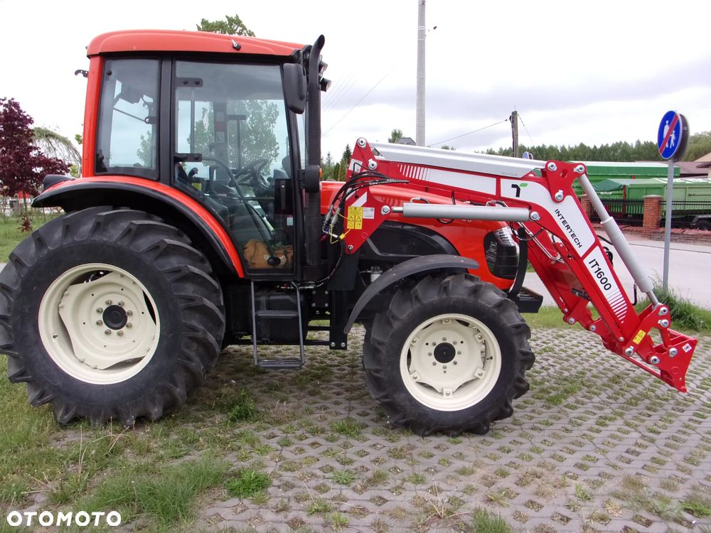 Zetor NOWY Ciągnik rolniczy ZETOR Proxima CL100 z TUR+TUZ przedni, ZETOR Forterra HSX 110 z ładowaczem TUR, Ciągnik rolniczy KIOTI 904 z ładowacze TUR, Ciągnik rolniczy Lamborghini Lampo 70 z ładowaczem, Ciągnik rolniczy sadowniczy New Holland Boomer 50 z TUREM - 23