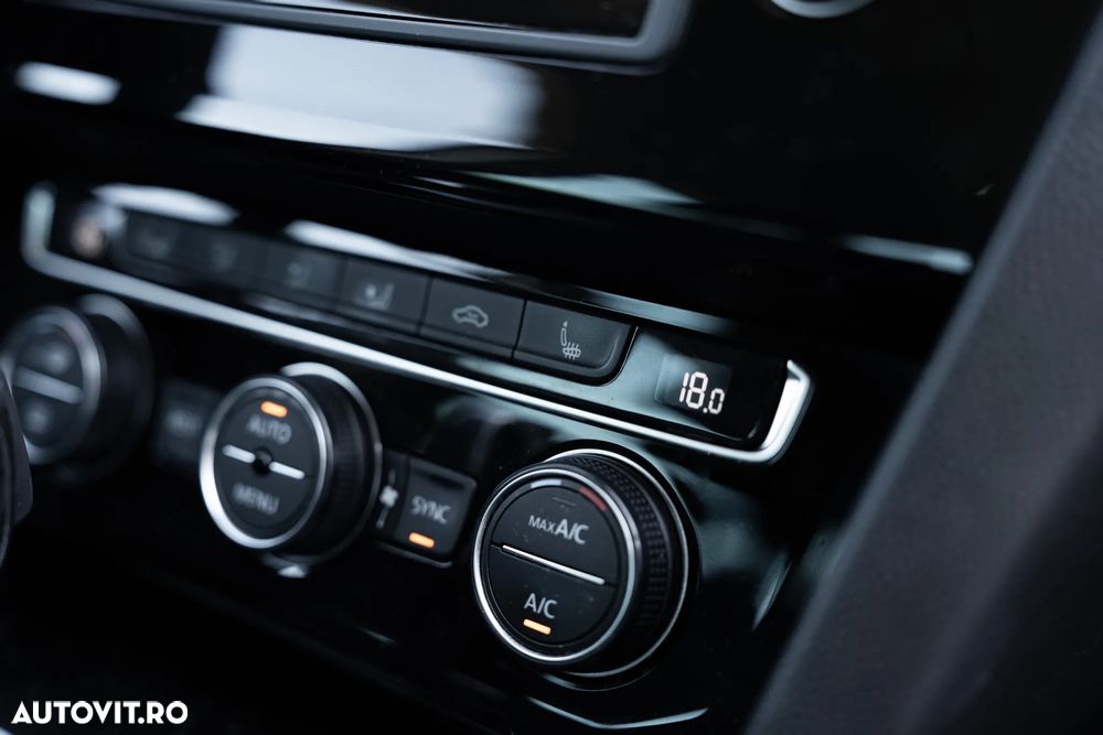 Volkswagen Passat 2.0 TDI DSG 4Motion Highline - 17