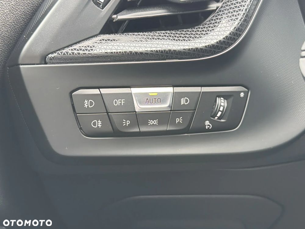 BMW Seria 2 220i M Sport sport - 30