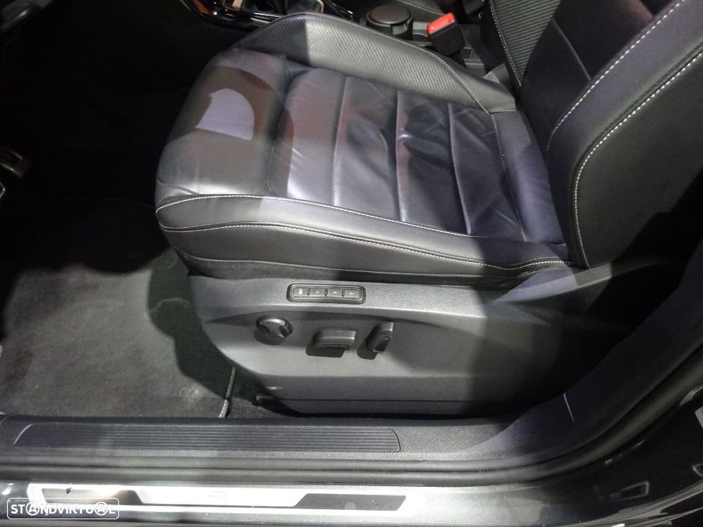 VW T-Roc 2.0 TDI R-Line DSG - 11