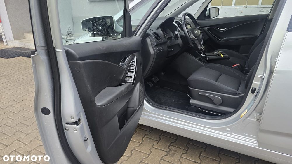 Hyundai ix20 1.4 CRDi Trend - 10