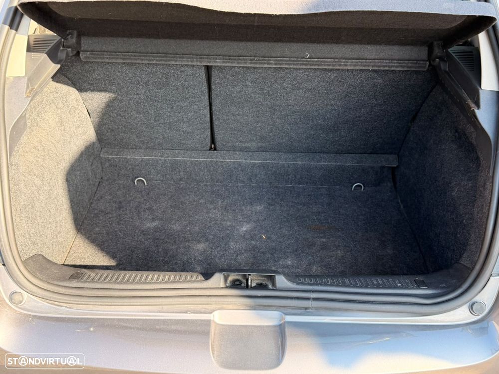 Renault Clio 1.2 16V Authentique - 14