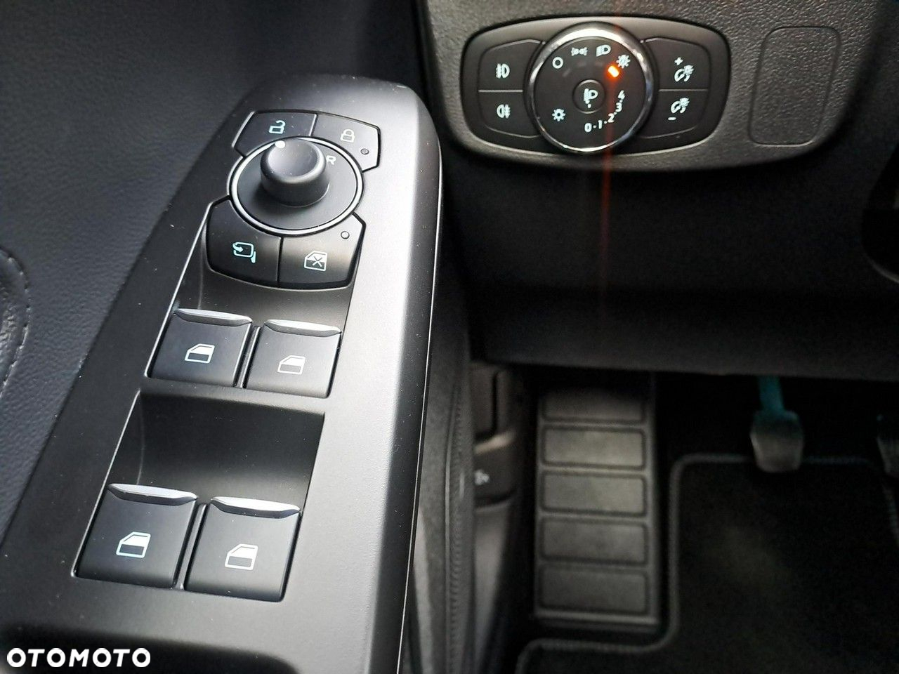 Ford Focus 1.0 EcoBoost mHEV Titanium - 19